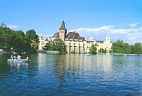 Burg Vajdahunyad im Budapester Stadtwald
