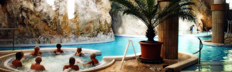 Wellness im Höhlenbad