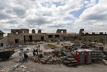 Renovierungsarbeiten 2011 in der Burg Sümeg